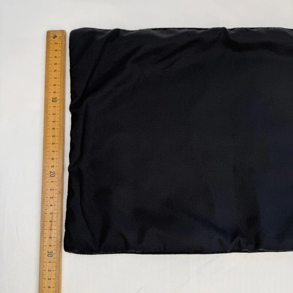 Unbranded motif these